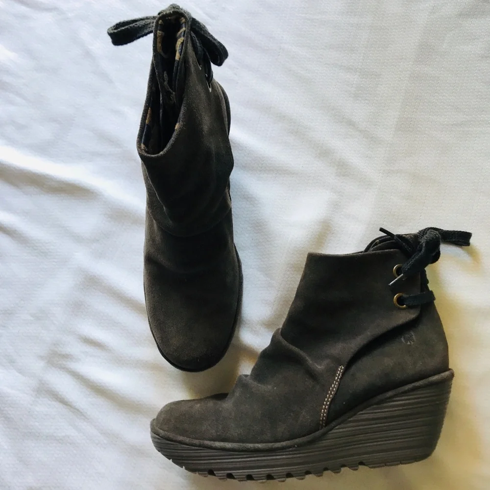 FLY LONDON SHOES YAMA‎ SLUDGE GREEN SUEDE BOOTIES PLATFORM WEDGE ANKLE BOOT